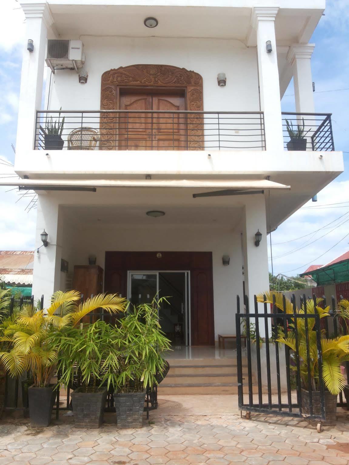 Royal Sok Chhan Siem Reap Exteriör bild